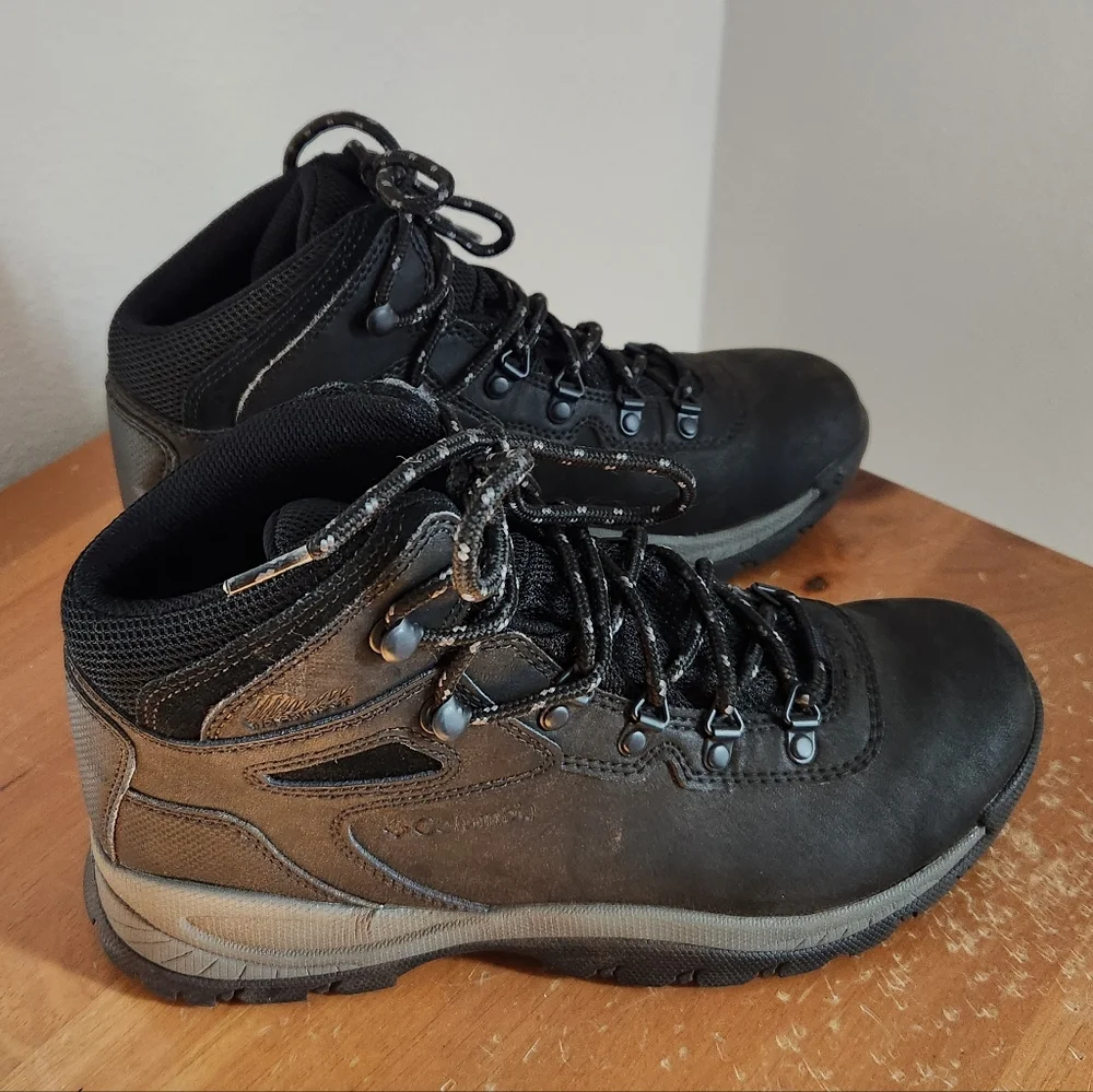 Columbia Men's Yoncalla Mid Waterproof Hiking Boots - Black, Size 8